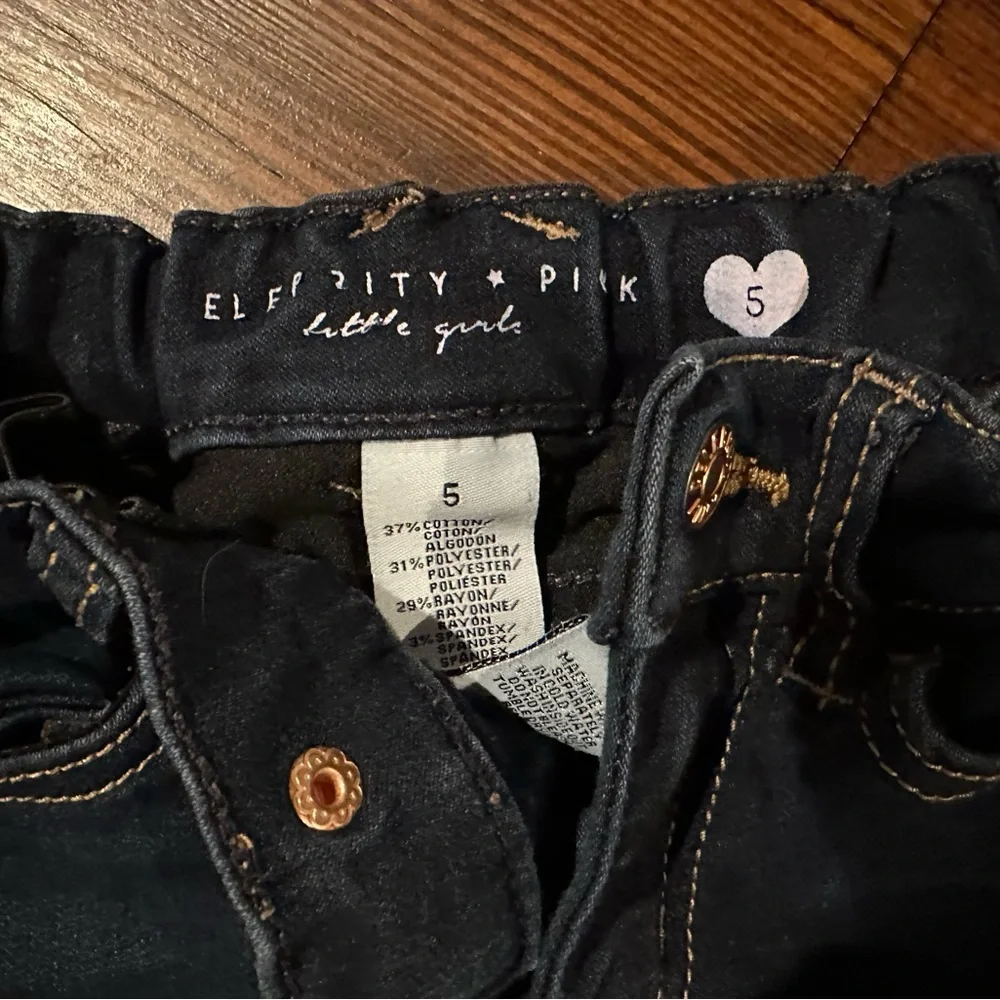 Size 5 girl jeans worn only a few times - Picture 2 of 4